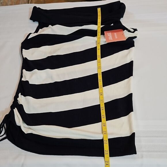 NWT Esprit black & white stripe gatheted side top size Medium - Picture 13 of 13